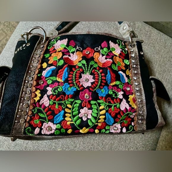 🔥Montana West Conceal Carry Western Bling Embroidered Handbag🔥 - Picture 7 of 16